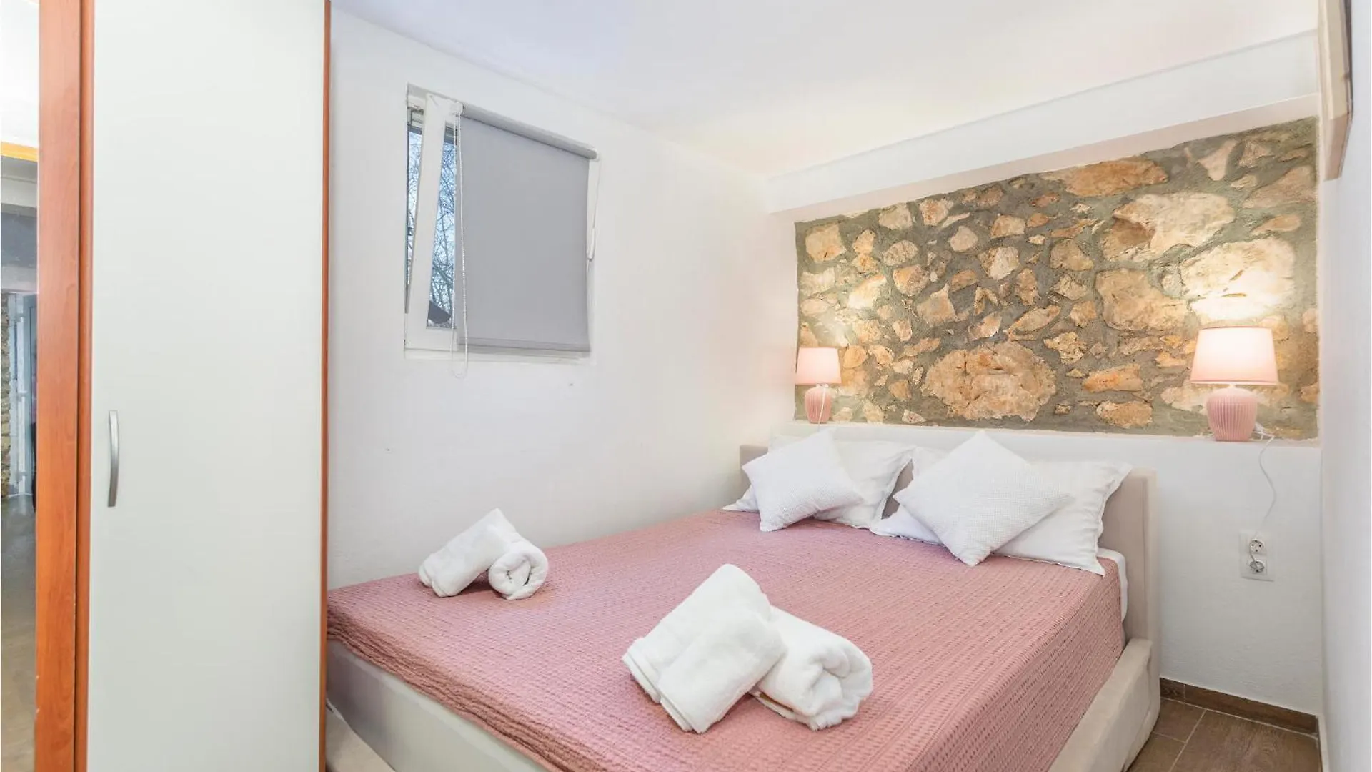 Stunning Home In Sveti Vid Dobrinjski Gostinjac 0*,  Croatia