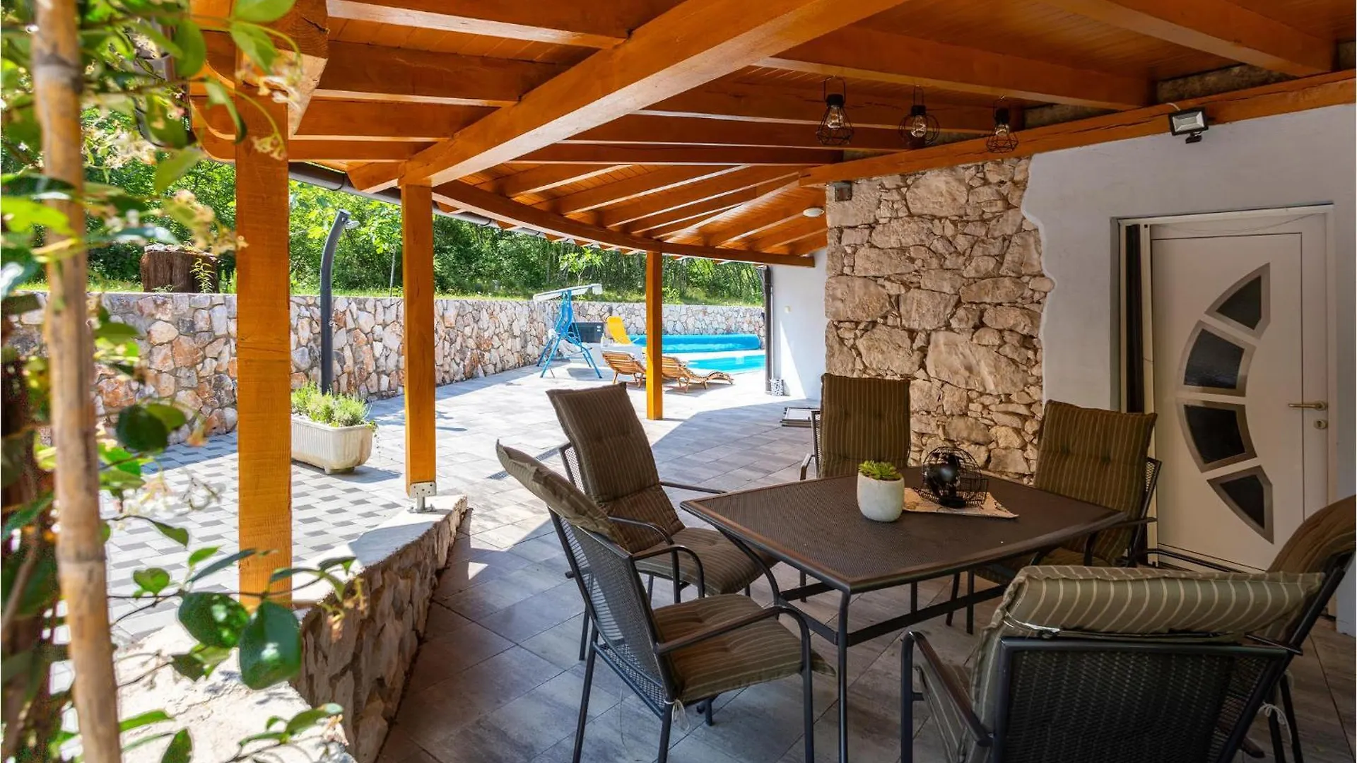 Holiday home Stunning Home In Sveti Vid Dobrinjski Gostinjac